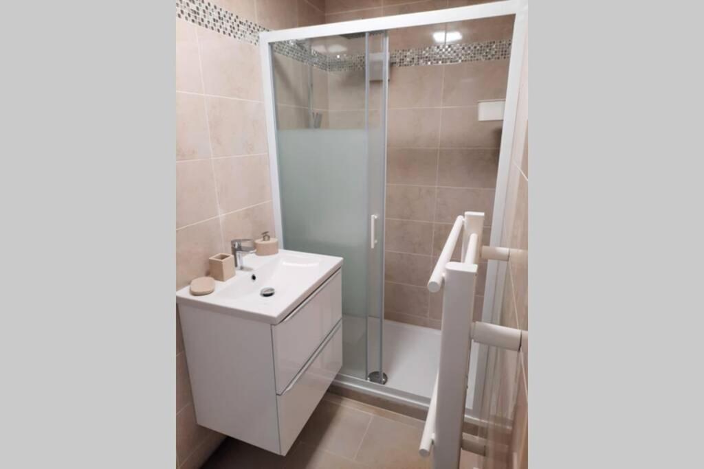 Tremblay-en-France Charmante Maison Cosy T2 Avec Terrasse 아파트 외부 사진